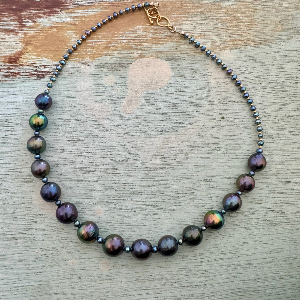 Peacock Pearl Necklace