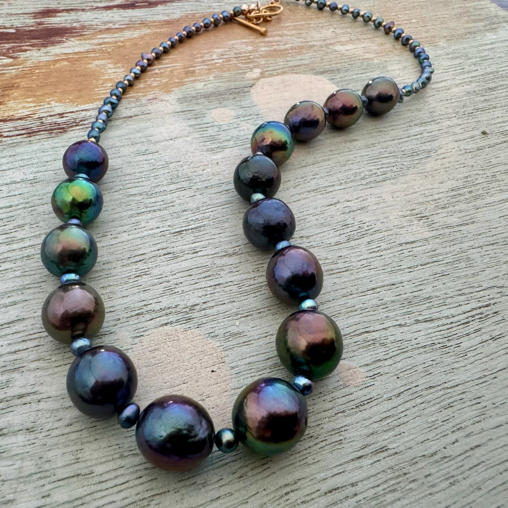 Peacock Pearl Necklace